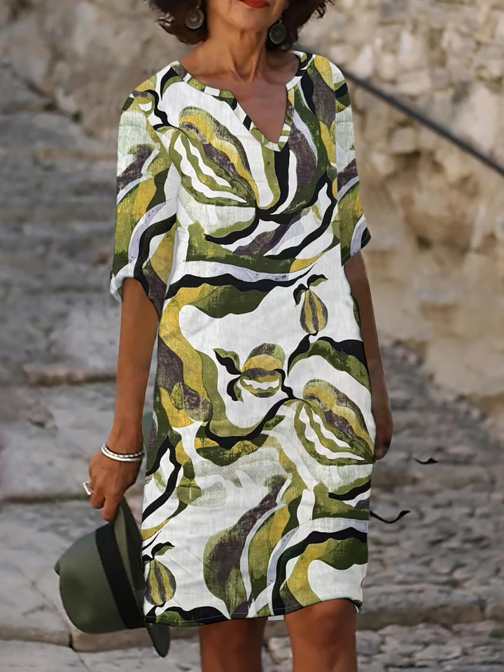 Cecilia | Short Dress with V-Neck Print