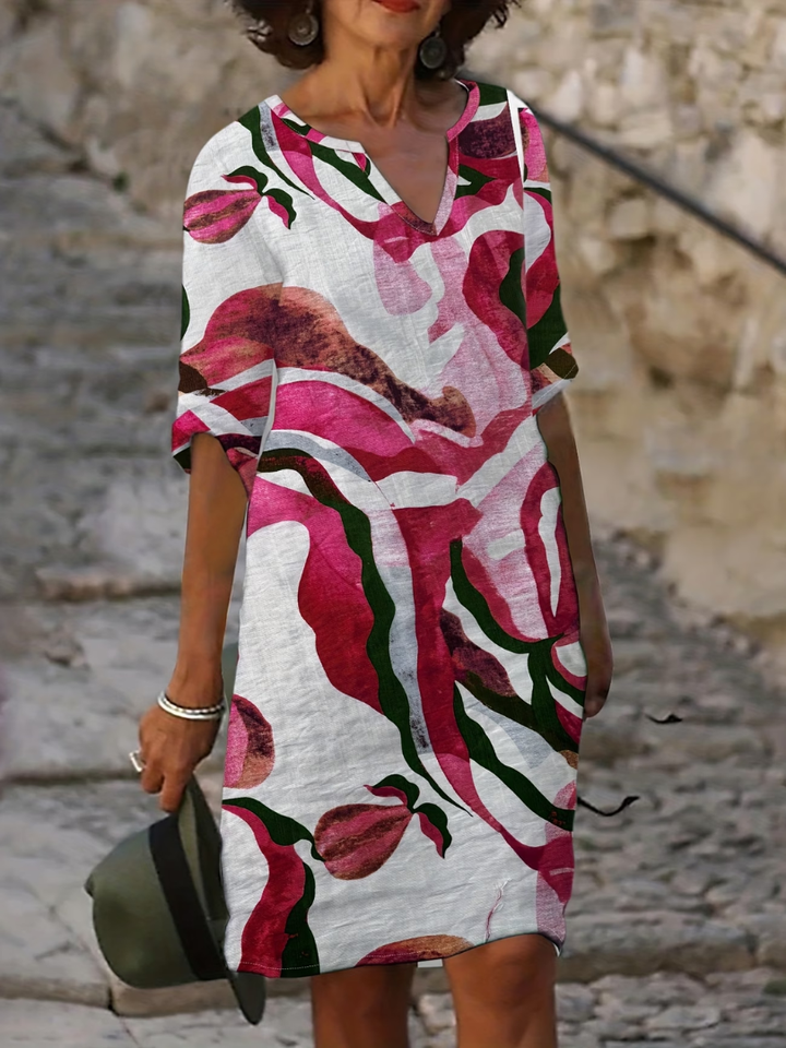 Cecilia | Short Dress with V-Neck Print
